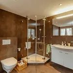 Apartamento Center Luxury 1 *